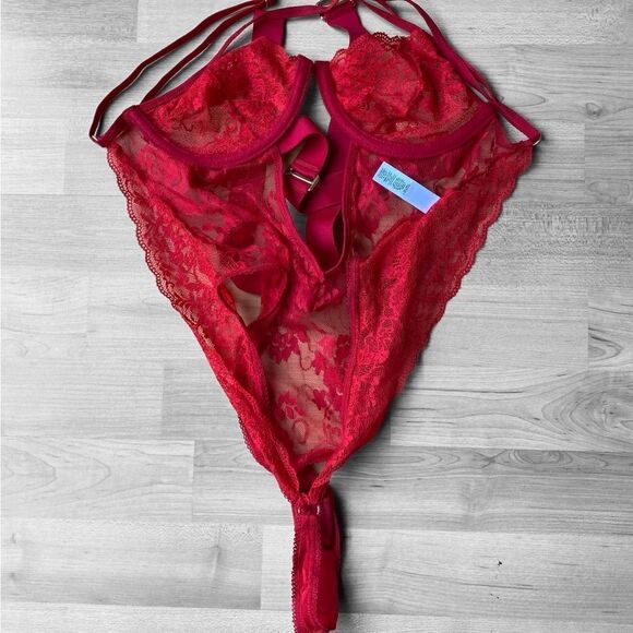 Mapale Red Lace Bodysuit Size Small Medium - Picture 1 of 5